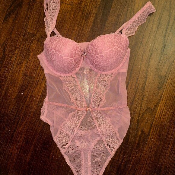 Victoria’s Secret Pink Lace Bodysuit - Picture 1 of 2